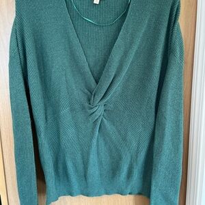 Hem & Thread Sweater Faux Knot Medium Long Sleeve #7537
